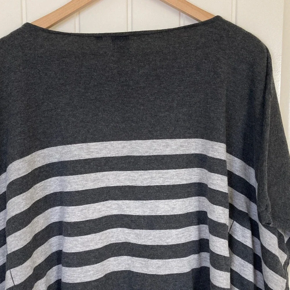 Blue Saks Fifth Avenue Womens Gray Black Striped Poncho Size M Merino Wool Blend - Picture 9 of 9